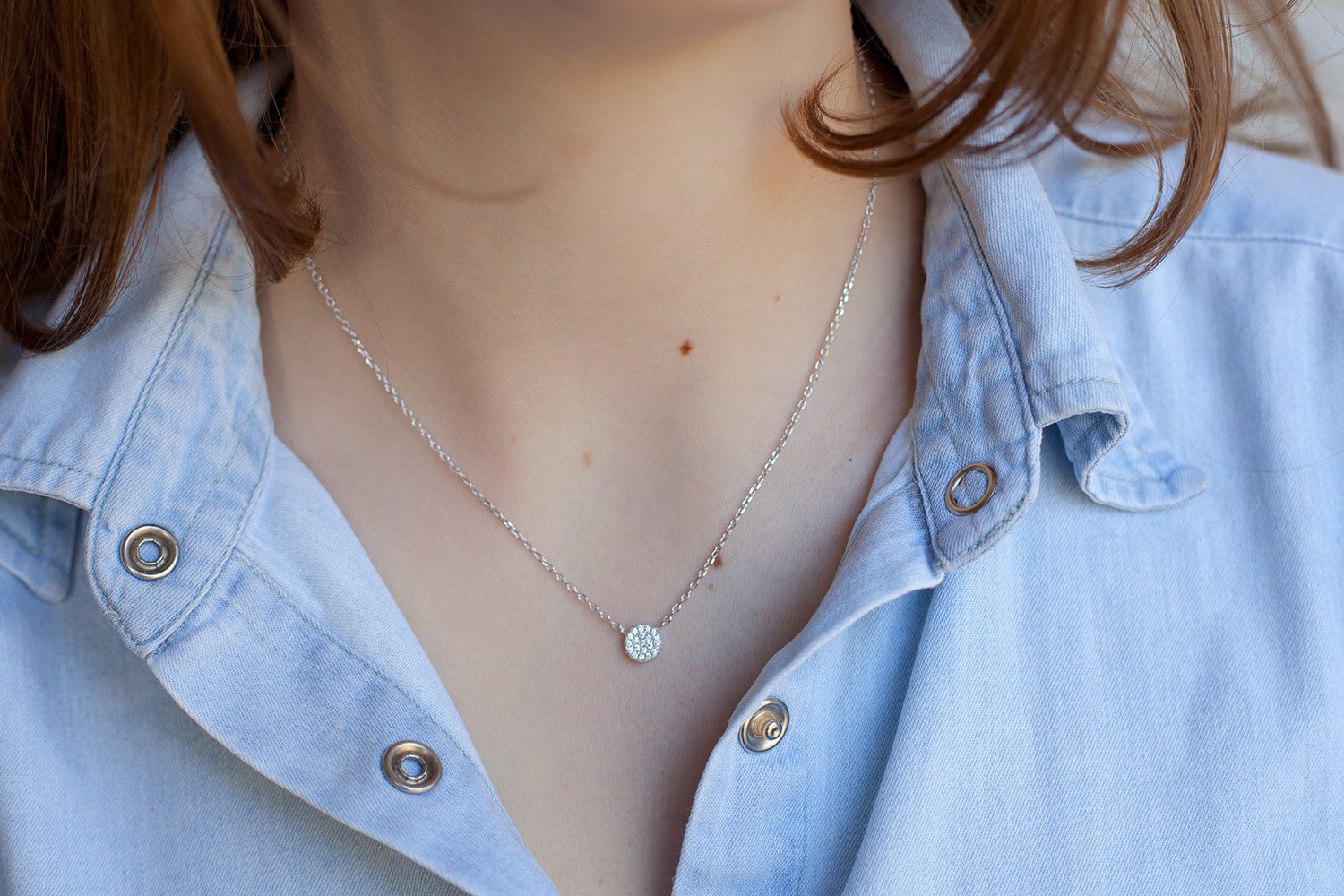 Collier petit rond serti de zircons en argent