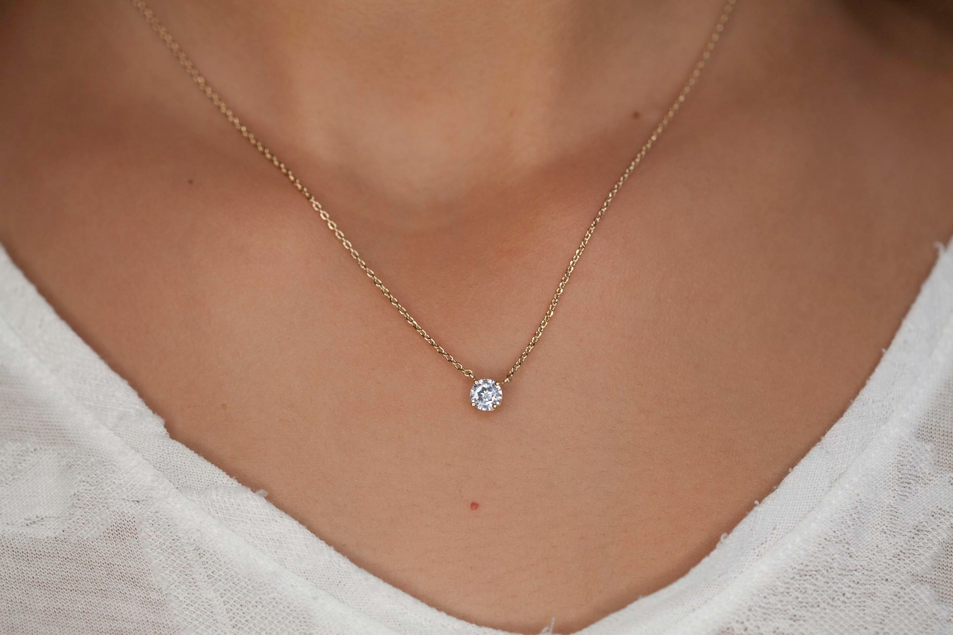 Collier petit zircon plaqué or - Intemporel